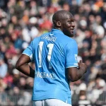 孔塞桑昏招频出，卢卡库比肩蛮牛！2-1AC米兰，那不勒斯紧追国米-世界杯足球-足球比分网-世界杯赛事网